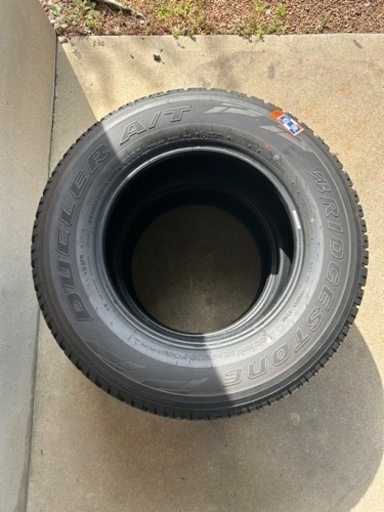 値下げ 夏タイヤ　265/65r17 新車取外し