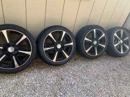 【取引中】車のパーツ タイヤ、ホイール