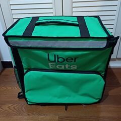 ウーバーイーツ配達バッグの画像