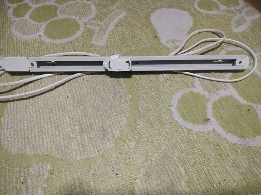 ライティングレール　コンセント付き　すぐにお使いいただけます　60cm　故障なし