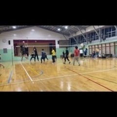 🚨1週間前告知　4月21日（日）　夜バレー（混合）しませんか？🏐 - スポーツ