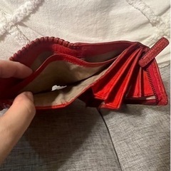 ダコタ折り財布の画像