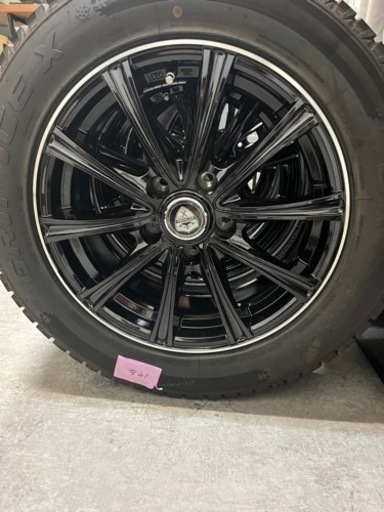 車のパーツ タイヤ、ホイール