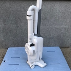 2015年製 シャープほうき形電気掃除機「EC-ST20-W」の画像
