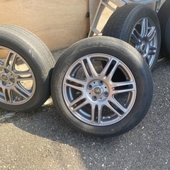 車のパーツ タイヤ、ホイール