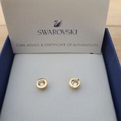 新品　Swarovski スワロフスキー ピアスの画像