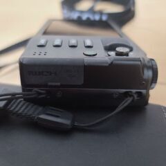 【動作品】超美品RICOH リコーデジカメ CX5 ブラック革ケース　バッテリー２つ　充電器の画像