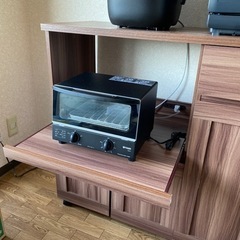 2023年製 キッチンカウンター 食器棚の画像