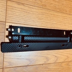 ナンバーフレーム　角度調整可能　カーボン調の画像