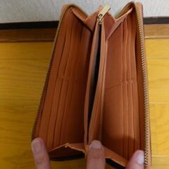 本日夜まで値下げ💛COACHI財布の画像