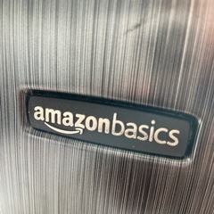 Amazonスーツケースの画像