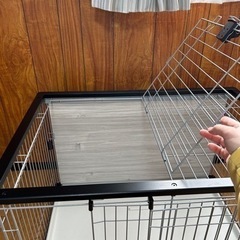 犬用ケージの画像