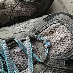 ニューバランス　運動靴　23、5 グレー ブルー 可愛いの画像