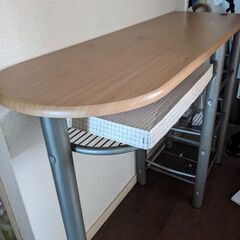 カウンターテーブルと椅子のセット