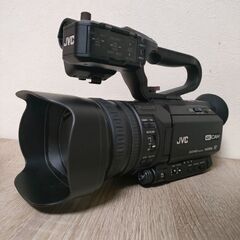 JVC GY-HM185 4K ビデオカメラ 4Kメモリーカードカメラレコーダー GY-HM185 | 業務用ビデオ