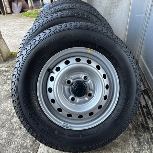 新品同様　軽トラ　タイヤ　スズキ　キャリィ純正タイヤホイールセット4本