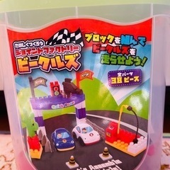 車のおもちゃ