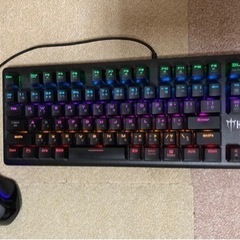 取引中　ゲーム対応　光るキーボードとマウス
