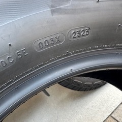 車のパーツ タイヤ、ホイールの画像