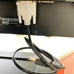 中古モニター DELL 23インチワイド E2311Hf LED液晶モニター 電源ケーブル・DVI→HDMI変換ケーブル付きの画像