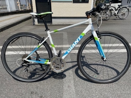 【交渉中】
ジャイアント　クロスバイク　クロスター　軽整備済み　自転車　中古