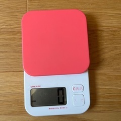 キッチンの計量器の画像