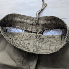 メンズチノパンの画像