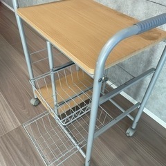 【引渡先決定】【無料】キャスター付ラックの画像