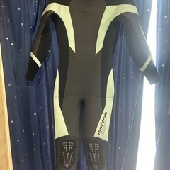 mobbys ウェットスーツ