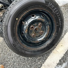 車のパーツ タイヤ、ホイールの画像