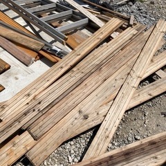 羽目板　フェンス　薪の画像