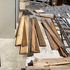 羽目板　フェンス　薪の画像