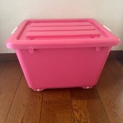 良品‼️衣装ケース　コマ付きの画像