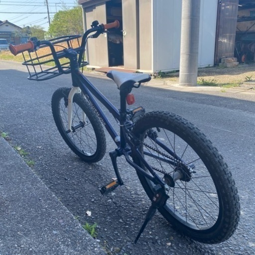 ヨツバサイクル　キッズ　サイクル　マウンテンバイク