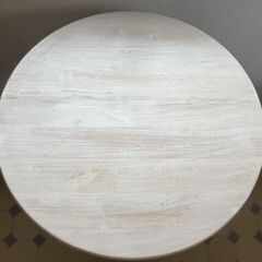 【無料】テーブルと回転椅子　セットの画像