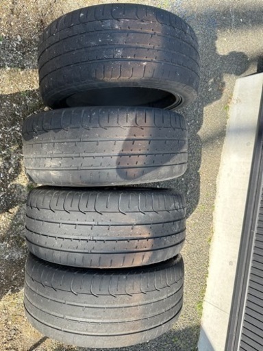 車のパーツ タイヤ、ホイール