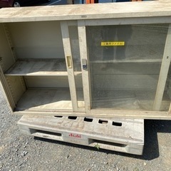 スチール製の書庫の画像