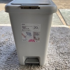 ゴミ箱の画像