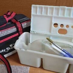 絵の具セット　筆3本　パレット　筆洗