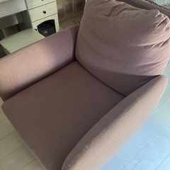 家具　IKEAのリクライニングソファ　エーコルスンド