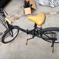 自転車 折りたたみ自転車の画像