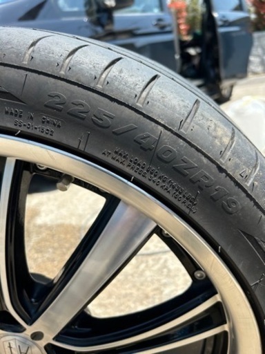 車のパーツ タイヤ、ホイール