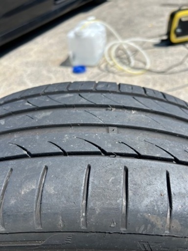 車のパーツ タイヤ、ホイール