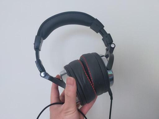 家電 オーディオ ヘッドフォン