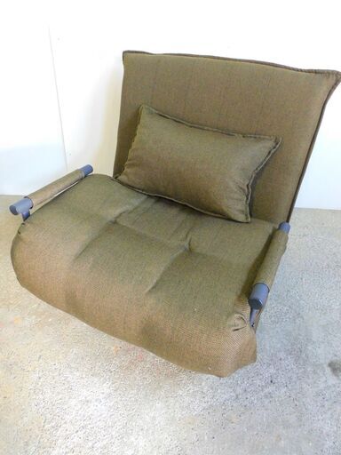 ソファベッド 用途に応じてソファやベッドになる便利な家具