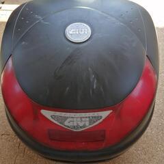 バイク　リアボックス　GIVI