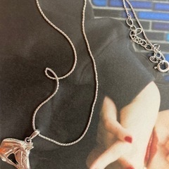 馬のネックレスの画像