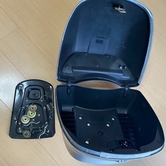 バイク　キャリアボックスの画像