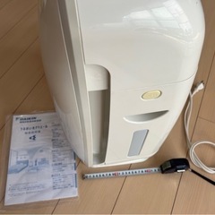 ダイキン　加湿空気清浄機　うるおい光クリエールの画像