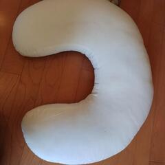 イケア 授乳クッション